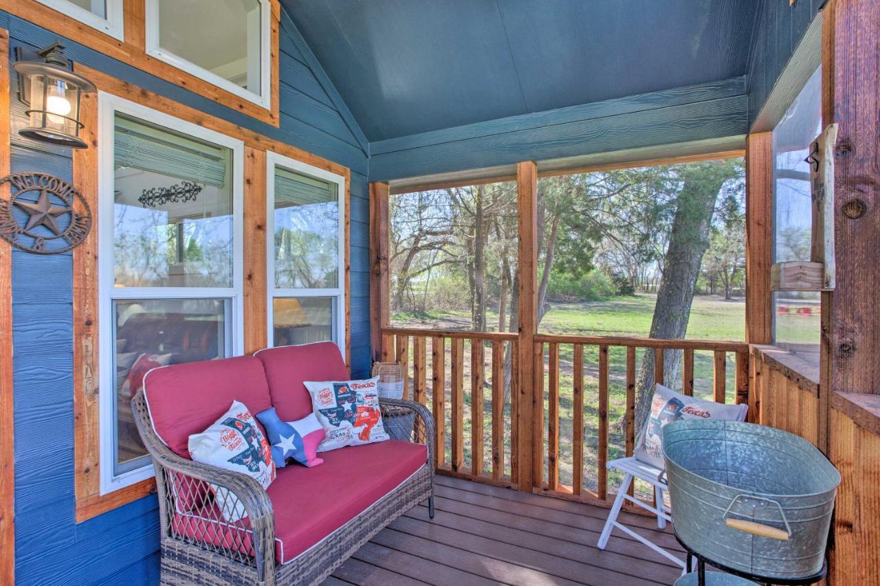 Cozy Mckinney Tiny Home With Porch And Fire Pit! Exterior photo